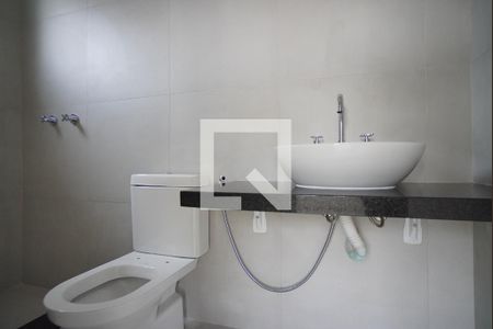 Banheiro da Suíte de apartamento à venda com 1 quarto, 54m² em Três Figueiras, Porto Alegre