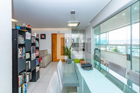 Sala de apartamento à venda com 3 quartos, 89m² em Padre Eustáquio, Belo Horizonte