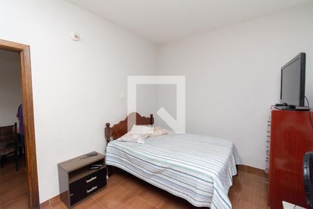 Quarto 1 de casa à venda com 3 quartos, 180m² em Milionários, Belo Horizonte