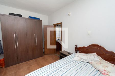 Quarto 1 de casa à venda com 3 quartos, 180m² em Milionários, Belo Horizonte