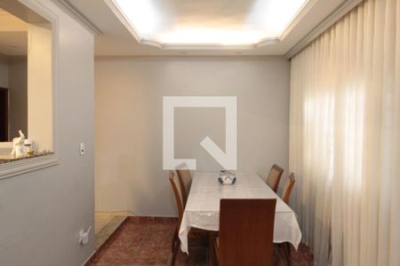 Sala de casa à venda com 6 quartos, 200m² em Xodó Marize, Belo Horizonte