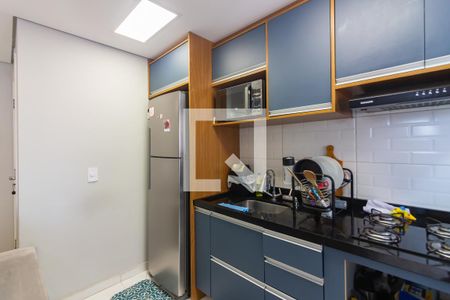 Cozinha de apartamento à venda com 2 quartos, 44m² em Vila Osasco, Osasco