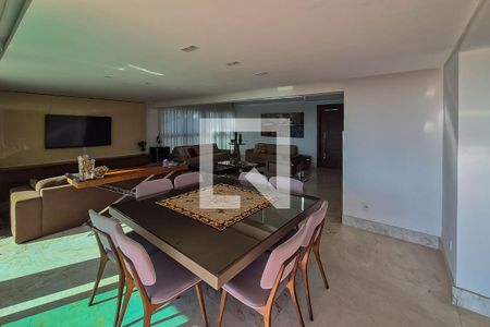 Sala  de casa à venda com 4 quartos, 587m² em Mangabeiras, Belo Horizonte