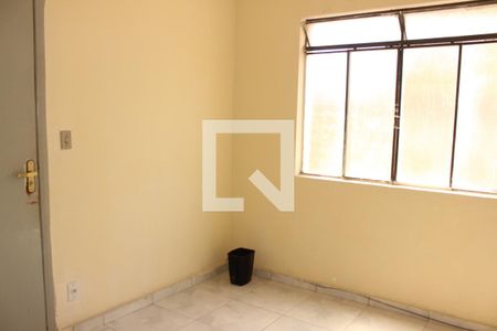 Sala de apartamento para alugar com 2 quartos, 50m² em Novo Progresso, Contagem