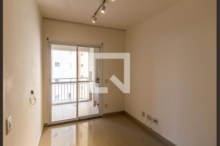 Sala de TV de apartamento para alugar com 3 quartos, 73m² em Jardim Tupanci, Barueri