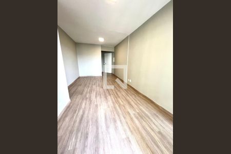 Foto 02 de apartamento à venda com 2 quartos, 57m² em Cambuci, São Paulo