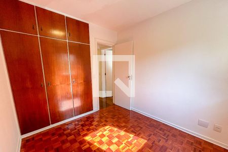 Quarto 1 de apartamento para alugar com 3 quartos, 107m² em Alto de Pinheiros, São Paulo