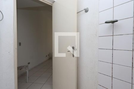 Banheiro de kitnet/studio à venda com 1 quarto, 30m² em Centro Histórico de São Paulo, São Paulo