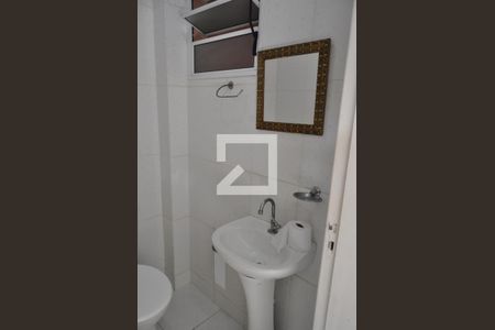 Lavabo de casa de condomínio para alugar com 2 quartos, 170m² em Pilares, Rio de Janeiro