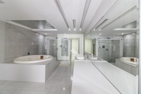 Suíte 1 (Master) - Banheiro de casa de condomínio à venda com 2 quartos, 230m² em Vargem Grande, Rio de Janeiro