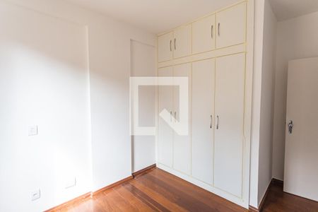 Quarto 1 de apartamento para alugar com 3 quartos, 75m² em Santo Antônio, Belo Horizonte