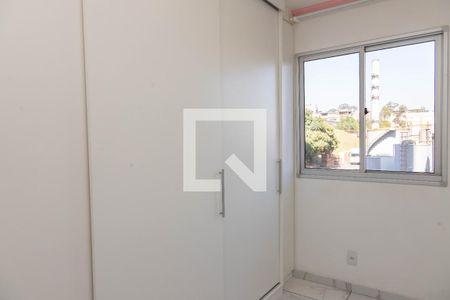 Quarto 1  de apartamento à venda com 2 quartos, 43m² em Canhema, Diadema