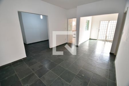 Sala 3 de casa à venda com 5 quartos, 140m² em Cambuí, Campinas