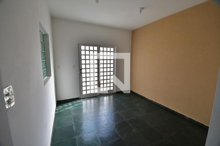 Sala 3 de casa à venda com 5 quartos, 140m² em Cambuí, Campinas