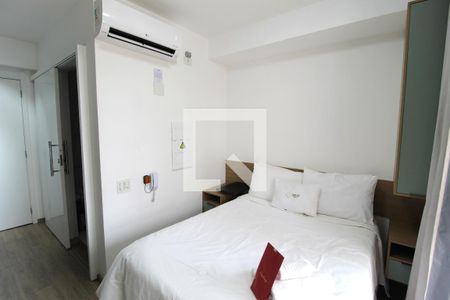 Sala/Quarto de kitnet/studio à venda com 1 quarto, 22m² em Indianópolis, São Paulo