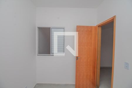 Quarto 2 de apartamento para alugar com 2 quartos, 40m² em Vila Nhocuné, São Paulo