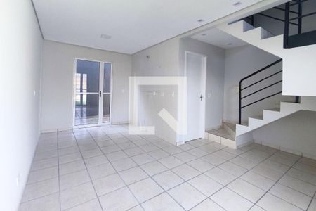 Sala/Cozinha de casa para alugar com 2 quartos, 85m² em Campo de Santana, Curitiba