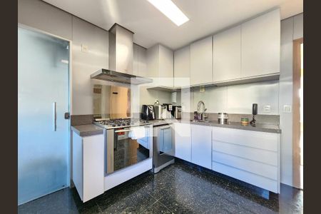 Cozinha de apartamento à venda com 4 quartos, 156m² em Santo Antônio, Belo Horizonte