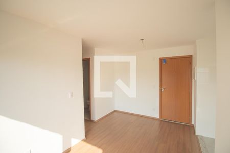 Sala de apartamento para alugar com 2 quartos, 50m² em Colubandê, São Gonçalo