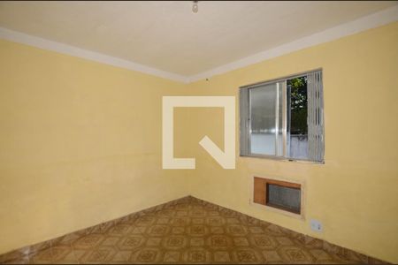 Quarto 1 de casa para alugar com 2 quartos, 50m² em Irajá, Rio de Janeiro