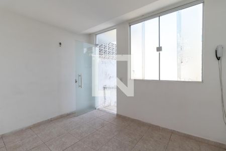 Sala de Visitas de casa à venda com 2 quartos, 108m² em Vila Romero, São Paulo