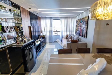 Apartamento à venda com 90m², 3 quartos e 2 vagasSala