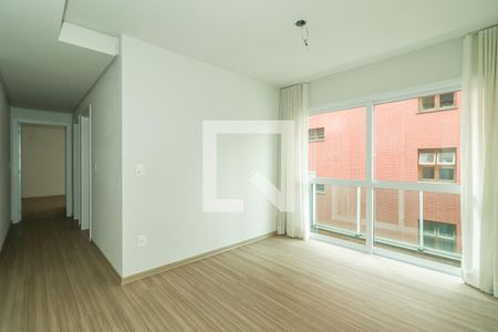 Apartamento à venda com 63m², 2 quartos e 1 vagaSala