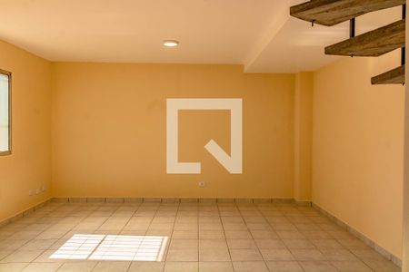 Sala de casa à venda com 3 quartos, 80m² em Vila Campestre, São Paulo