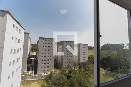 Vista da Sala de apartamento para alugar com 2 quartos, 42m² em Fazenda Caguaçu, São Paulo