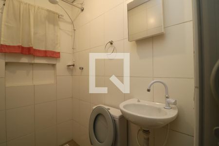 Banheiro de kitnet/studio para alugar com 1 quarto, 25m² em Vila Guarani(zona Leste), São Paulo