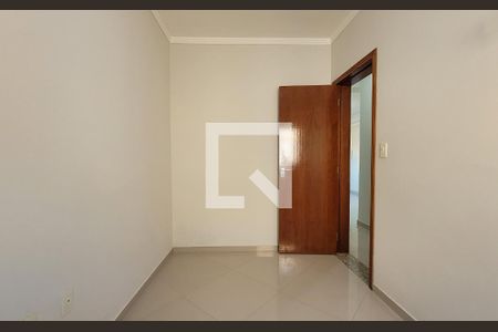 Quarto de apartamento para alugar com 2 quartos, 54m² em Jardim Silvana, Santo André