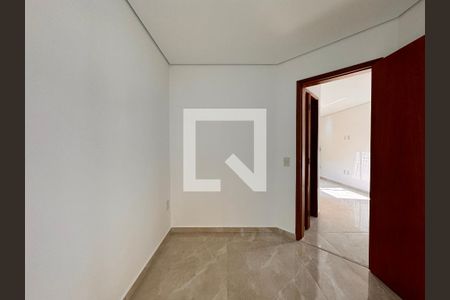 Quarto 1 de apartamento para alugar com 2 quartos, 50m² em Jardim Santo Antônio, Santo André