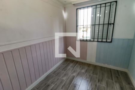 Quarto 2 de apartamento para alugar com 2 quartos, 47m² em Jardim Maria Rosa, Taboão da Serra