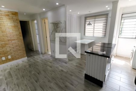 Sala de apartamento para alugar com 2 quartos, 47m² em Jardim Maria Rosa, Taboão da Serra