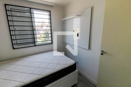 Quarto 1 de apartamento para alugar com 2 quartos, 47m² em Jardim Maria Rosa, Taboão da Serra