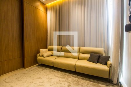 Sala de TV de casa de condomínio à venda com 4 quartos, 822m² em Residencial Tambore Iii, Santana de Parnaíba