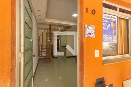 Entrada de casa de condomínio para alugar com 2 quartos, 46m² em Rio Branco, Canoas