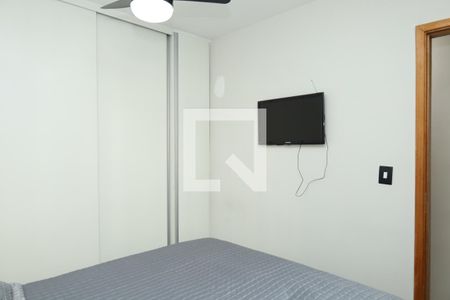 Quarto 1 de casa de condomínio para alugar com 2 quartos, 47m² em Itaquera, São Paulo