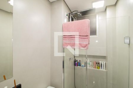 Banheiro de apartamento à venda com 2 quartos, 55m² em Parque Novo Mundo, São Paulo