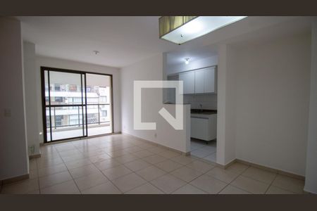 Sala de apartamento para alugar com 2 quartos, 62m² em Recreio dos Bandeirantes, Rio de Janeiro