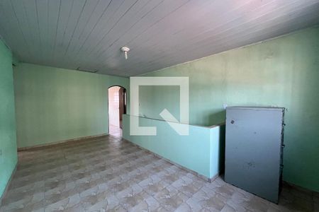 Sala segundo andar de casa para alugar com 4 quartos, 226m² em Vila Maluf, Suzano