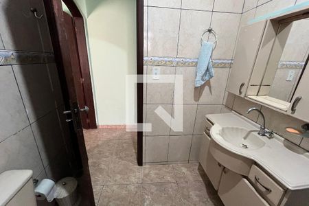 Banheiro 1 de casa para alugar com 4 quartos, 226m² em Vila Maluf, Suzano