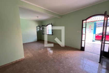 Sala 2 de casa para alugar com 4 quartos, 226m² em Vila Maluf, Suzano