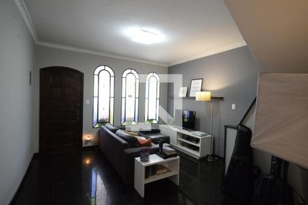 Sala de casa à venda com 2 quartos, 130m² em Vila Moinho Velho, São Paulo