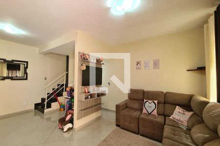 Casa de condomínio à venda com 110m², 3 quartos e 2 vagasSala