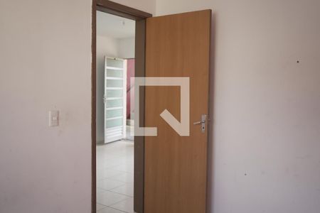 Quarto 2 de apartamento para alugar com 2 quartos, 50m² em Capitão Eduardo, Belo Horizonte