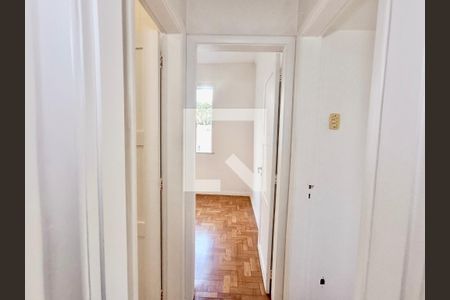 Corredor  de apartamento à venda com 2 quartos, 60m² em Lagoa, Rio de Janeiro