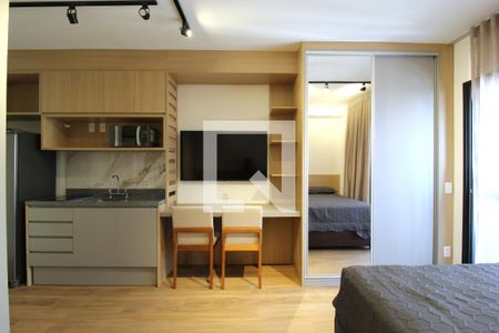 Sala/Quarto de kitnet/studio para alugar com 1 quarto, 24m² em Indianópolis, São Paulo