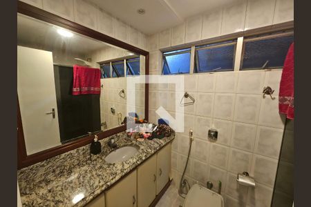 banheiro de apartamento para alugar com 3 quartos, 101m² em Icaraí, Niterói