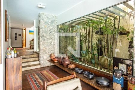 Casa à venda com 476m², 4 quartos e 5 vagas